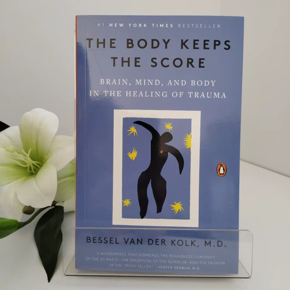 Le corps garde la mémoire : Livre en anglais sur la psychologie cognitive, la science du cerveau, le