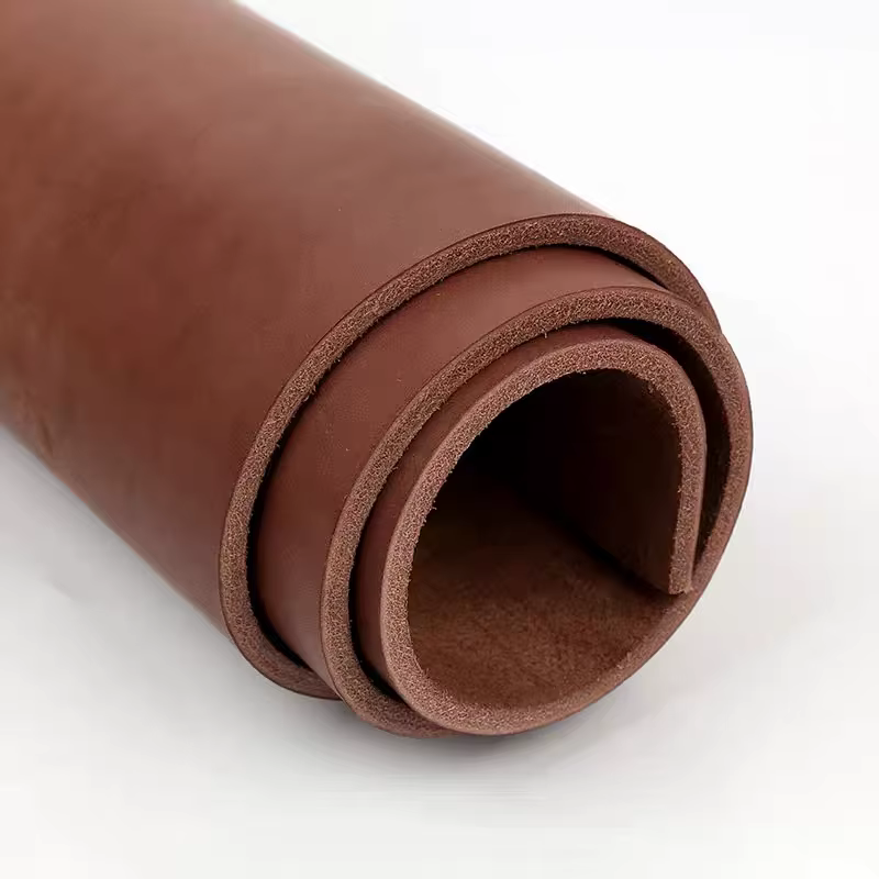 Matériau du cuir Hardcore, couche de tête de vache jaune haute densité marron foncé de 4mm d'épaisse