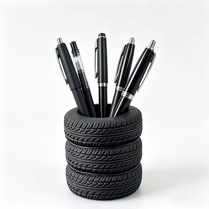Porte-stylo en forme de carreau, un excellent accessoire de bureau pour les passionnés d'automobiles