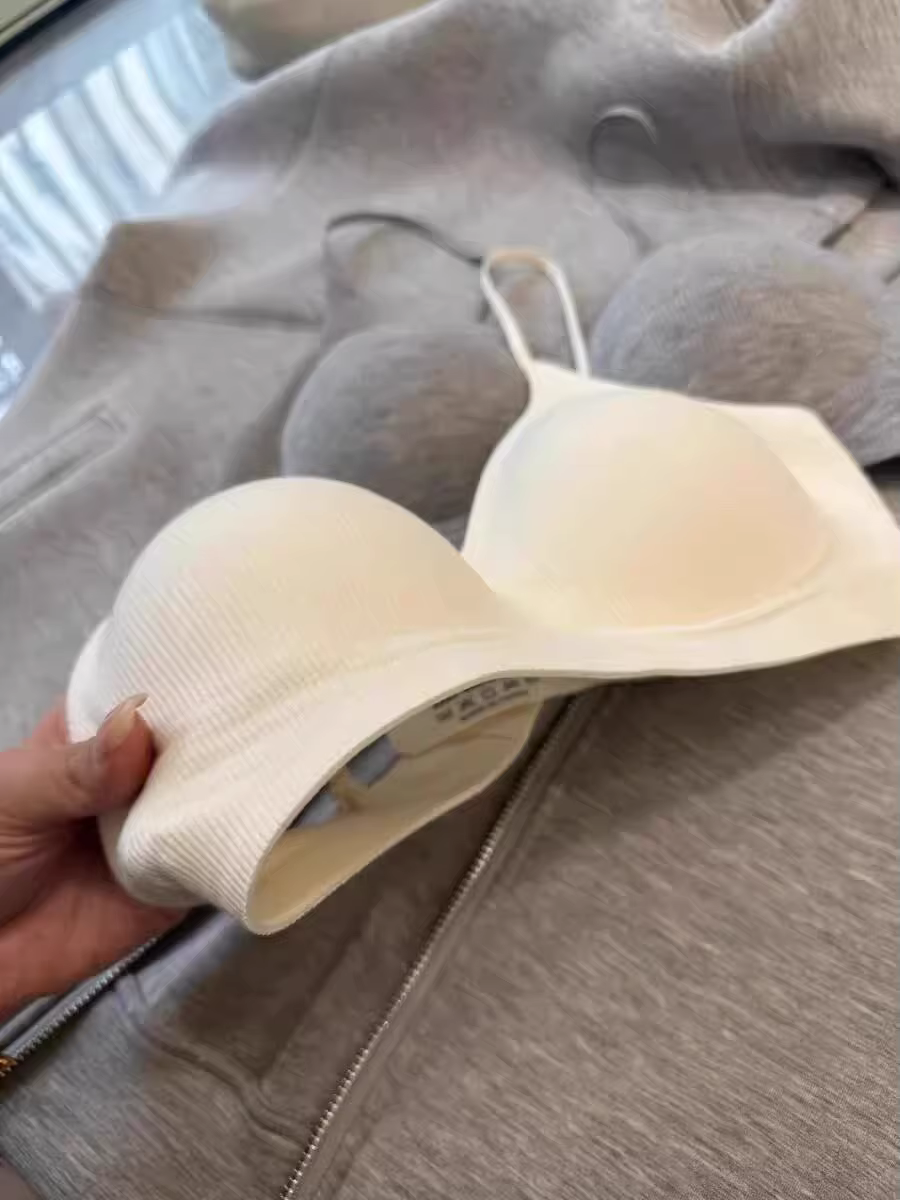 Soutiens-gorge pour femmes à petite poitrine, à fines bretelles, sans armatures, push-up, rembourrés
