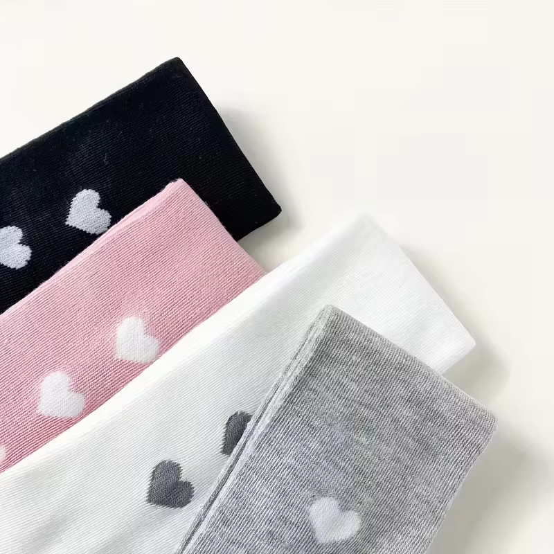 4 paires de collants pour enfants doux et élastiques à motif en forme de cœur - Parfaits pour jouer et pour les occasions spéciales, pour les filles