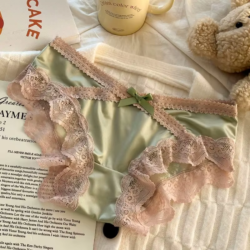 Slip en dentelle à panneaux en Satin