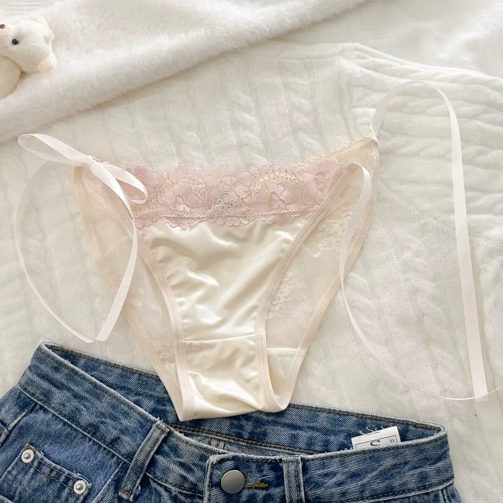 Culottes transparentes en dentelle sans couture à motif floral