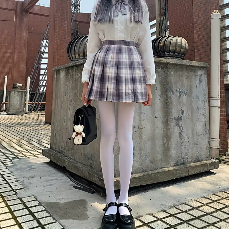 Lolita cuisse haute bas lait blanc
