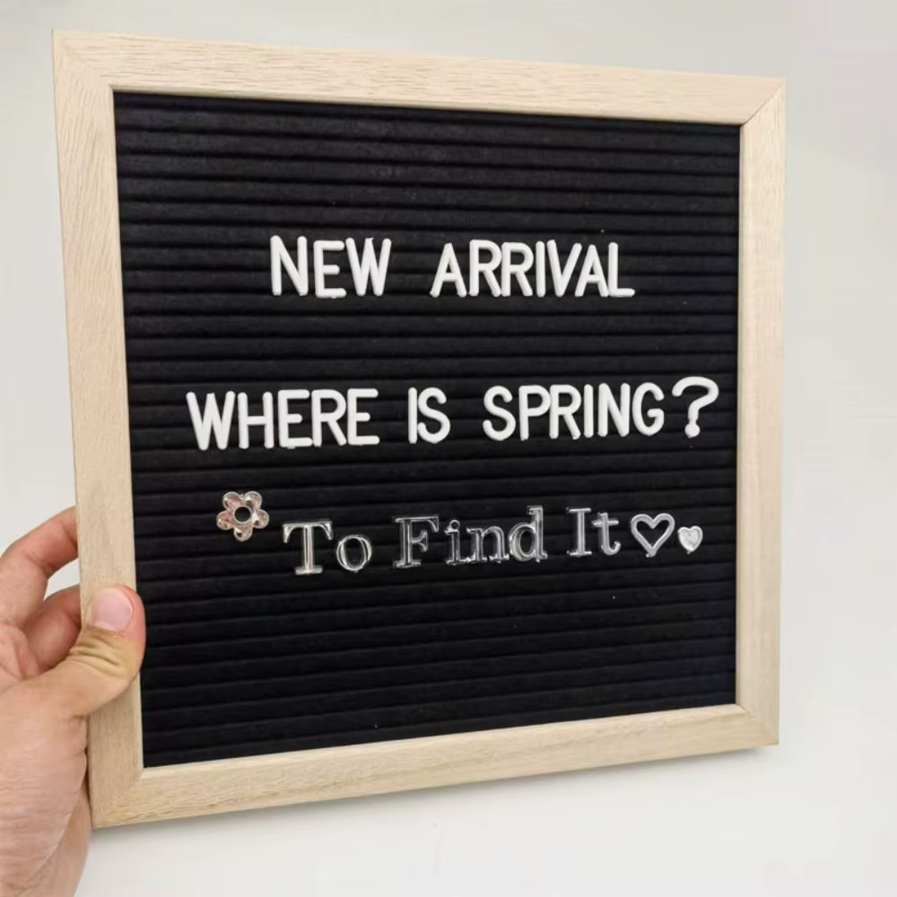 Nouvelle Arrivée Tableau de messages en bois simple avec symboles modifiables Décoration d'intérieur Tableau de lettres en feutre Tableau noir pour boutique