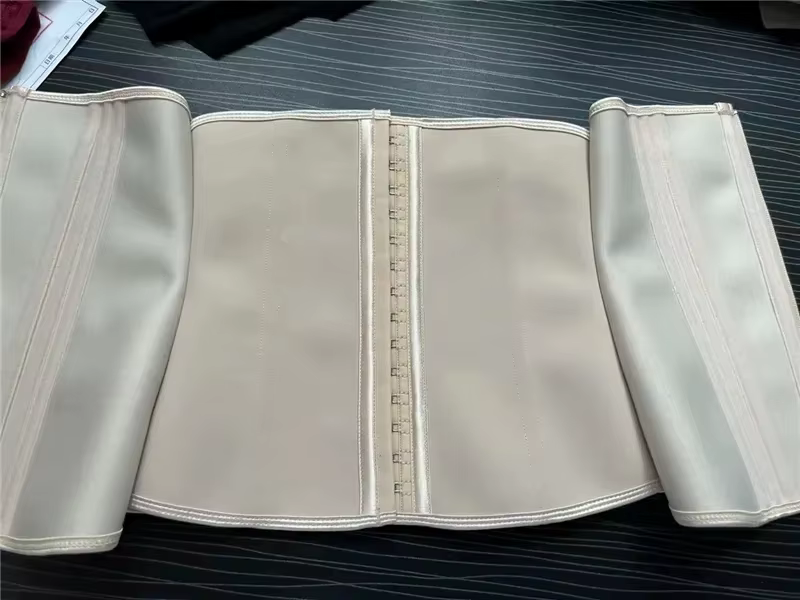 Fajas – ceintures colombiennes en Latex