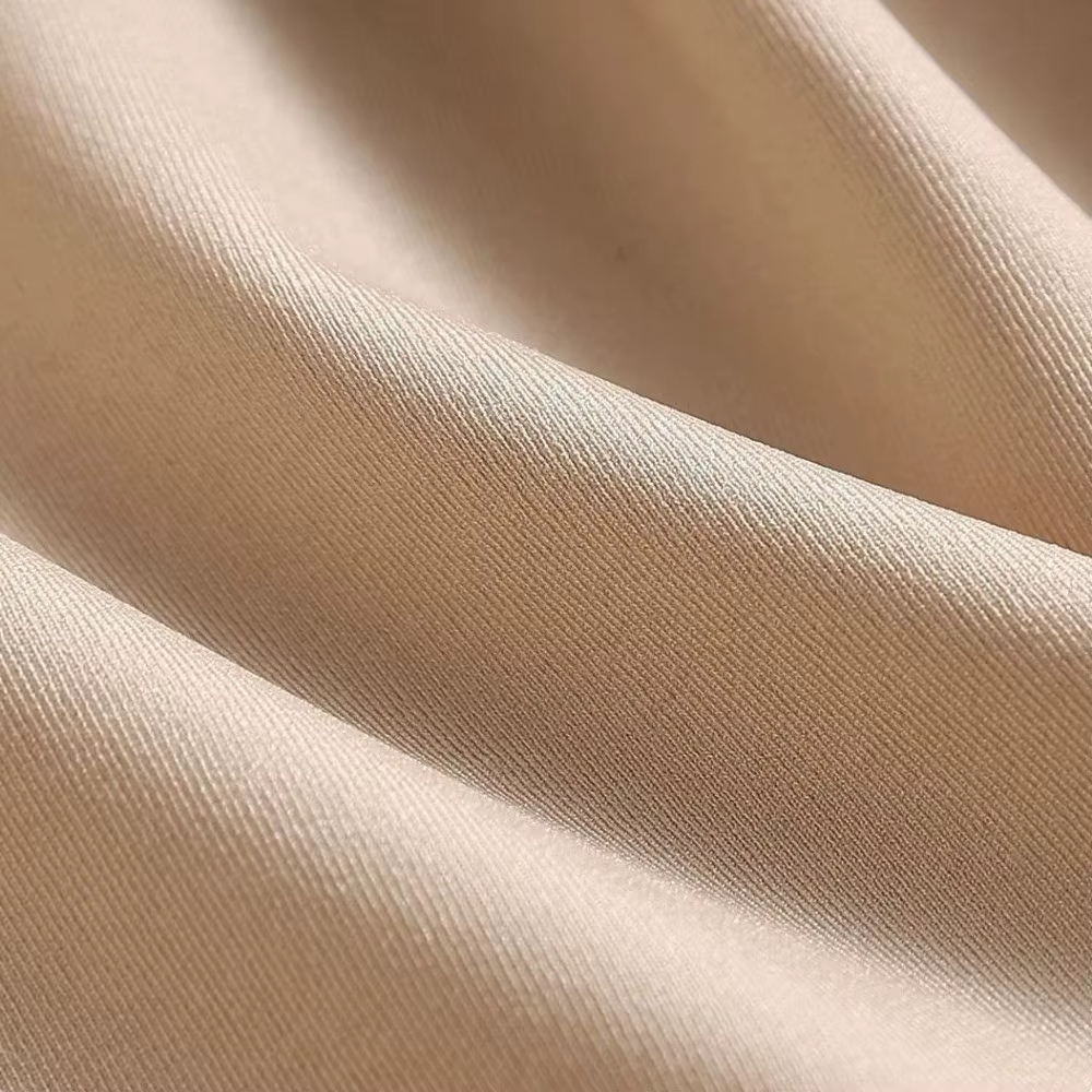 Sous-vêtements invisibles à épaules angles droites