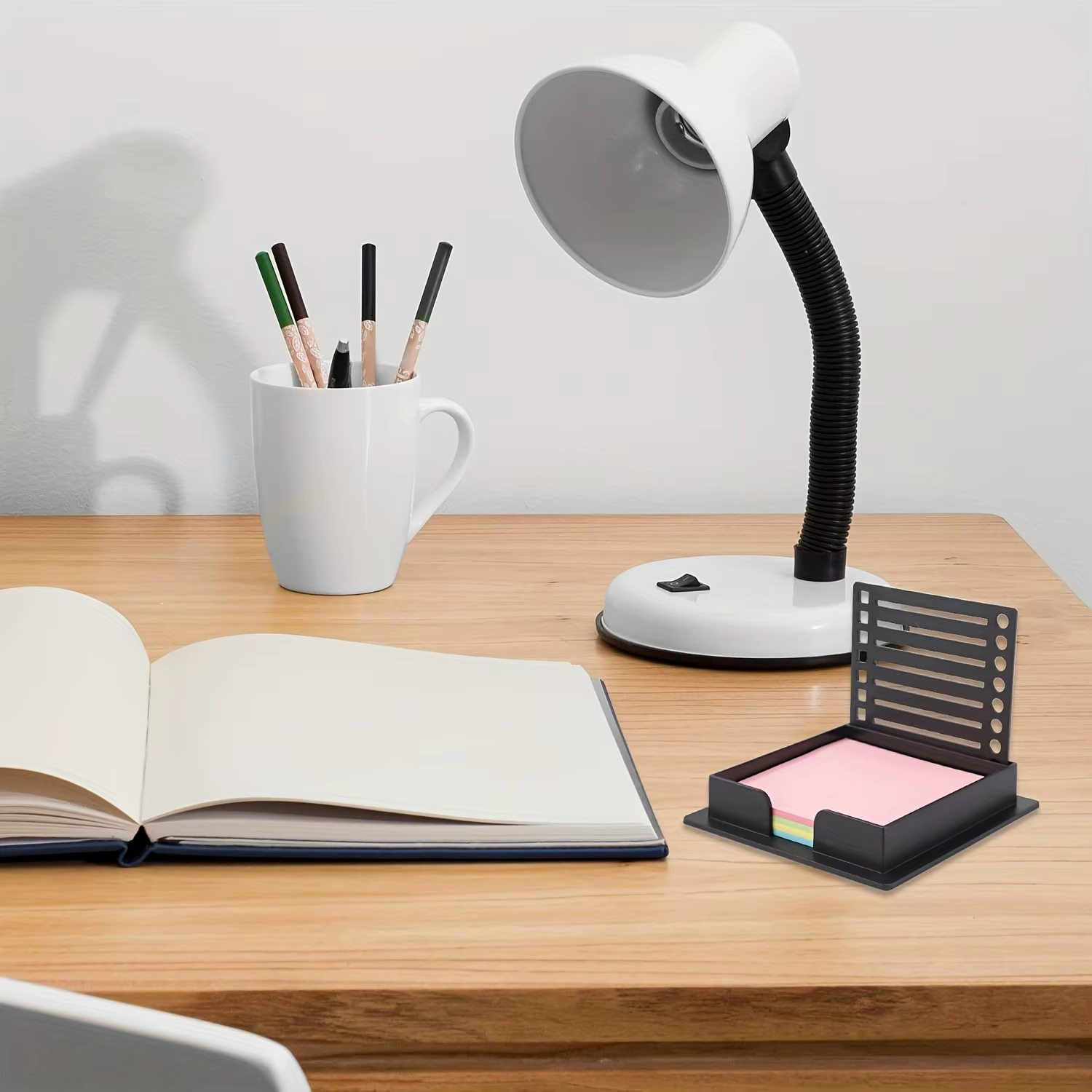 [Support pour notes autocollantes] Support pour notes autocollantes avec pochoir, 1 distributeur de notes Post-It pour le bureau, l'étude