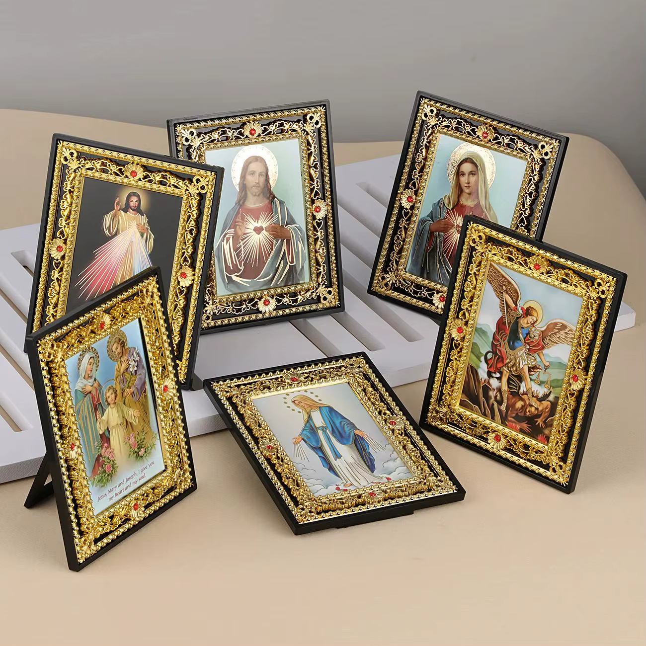 Figurine d'icônes de saint-Michael, cœur immaculé, vierge marie, icône de la sainte famille, cadre carré, Collection de décoration de table pour la maison et l'église