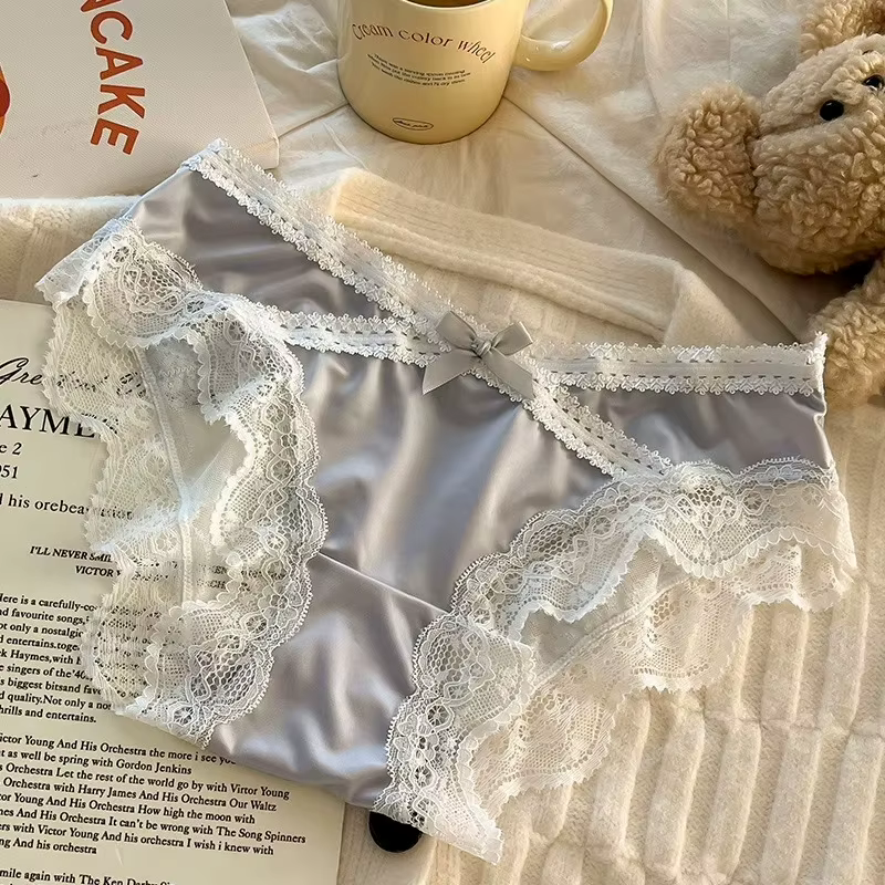 Slip en dentelle à panneaux en Satin