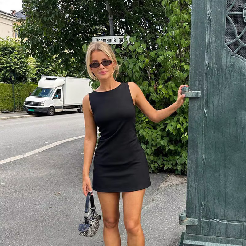 Femme robe sans manches tricot mince a-ligne femme col rond sans sept Mini robes gaine 2025 vêtements d'été Streetwear Y2K