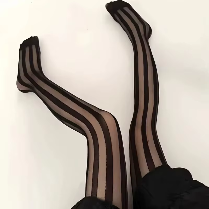 Collants rayés Vintage pour femmes, collants noirs à larges rayures verticales, rétro classiques, bonneterie en Nylon, bas hauts de cuisse