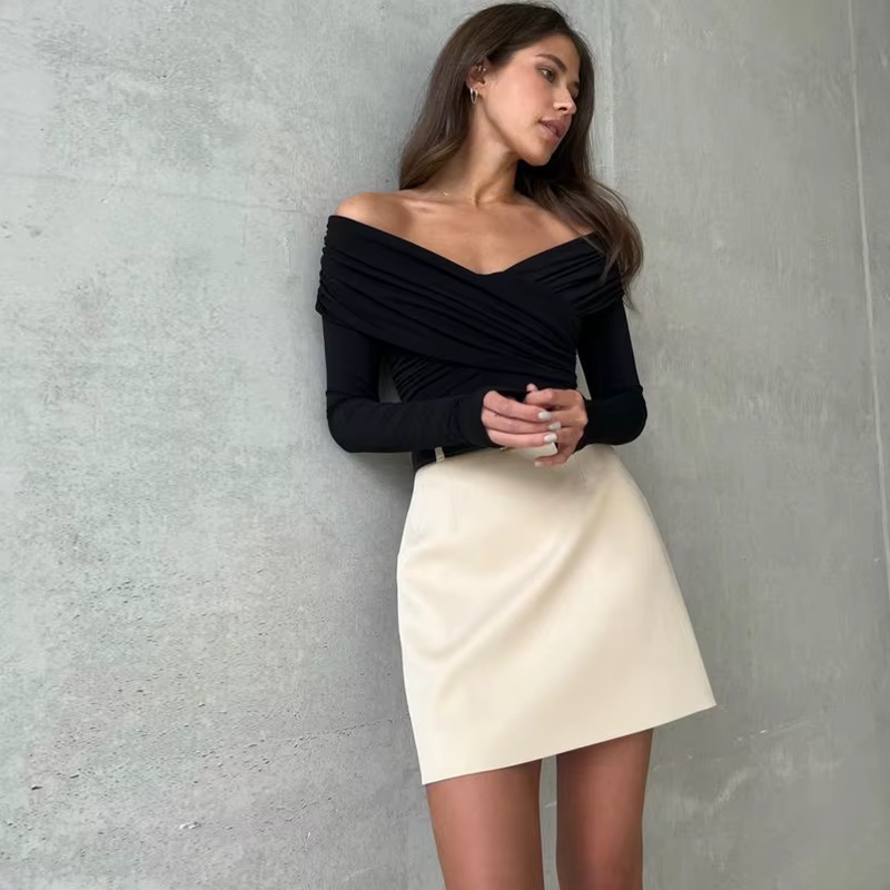 Combinaisons sexy rouges pour femmes
