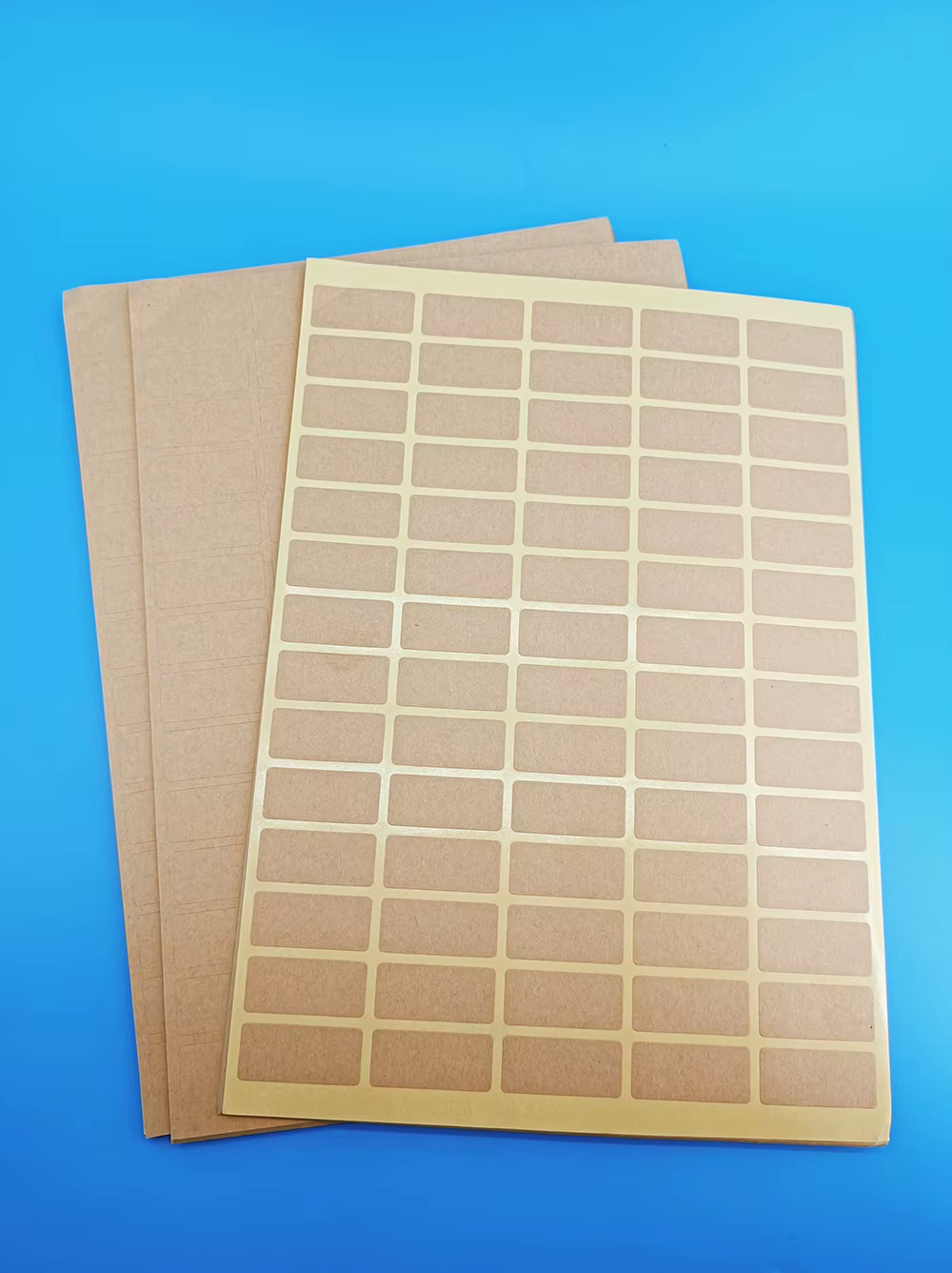10 feuilles de 700 autocollants découpés brun mats rectangulaires, étiquettes adhésives A4 carrées en papier kraft découpé auto-adhésif