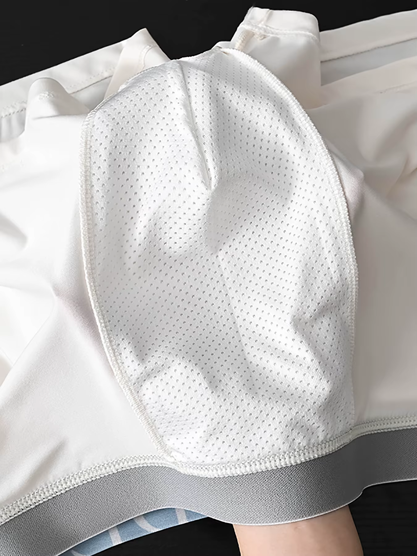 4 slips pour hommes de couleurs simples, doux, confortables, respirants et adaptés aux sports décontractés et à un usage quotidien
