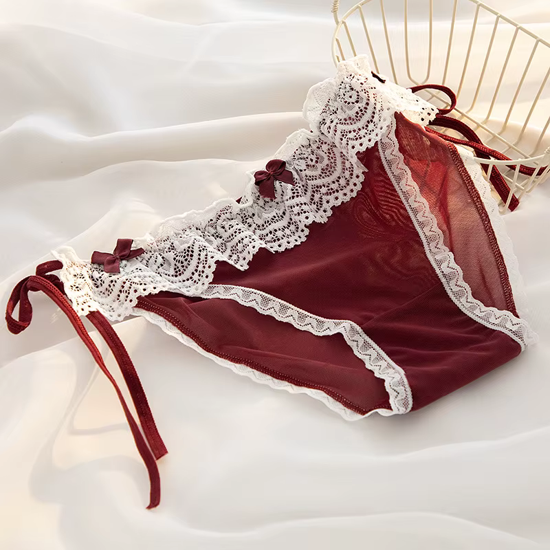 Culotte en dentelle pour femme