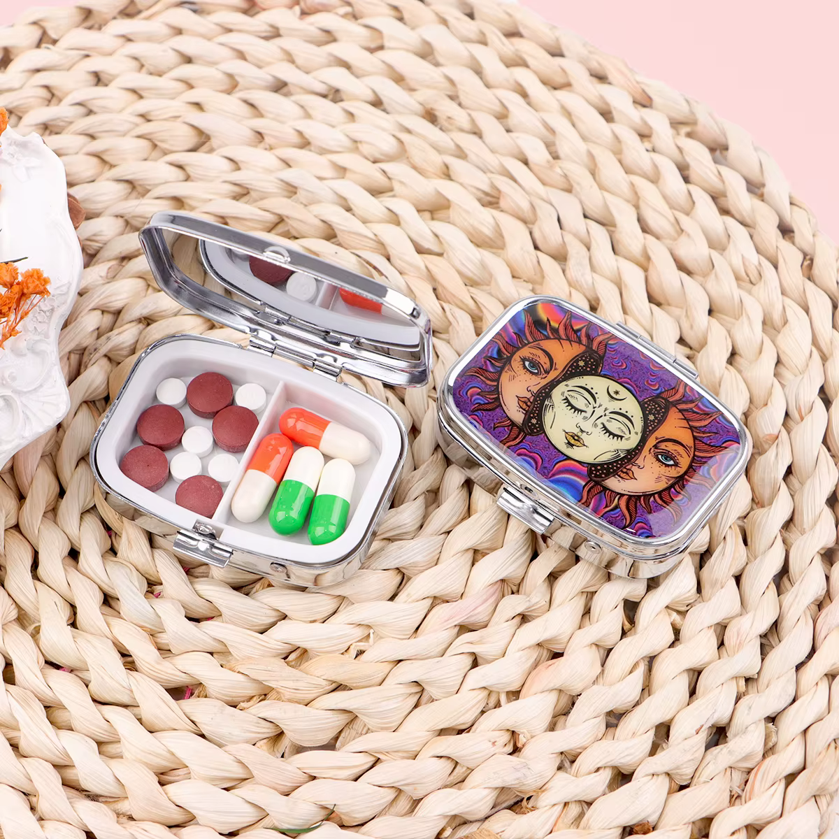 Boîtes à pilules Soleil et Lune, étui vintage scellé, mini boîte à bijoux de voyage portable, mini organisateur, étui de rangement pour médicaments