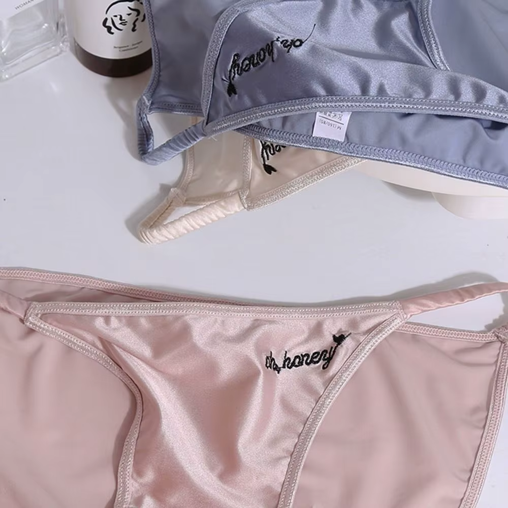 Taille moyenne fine sangle intimes couleur unie filles femmes tache culottes