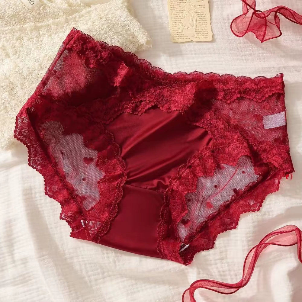 Culottes en satin de soie à fleurs en dentelle