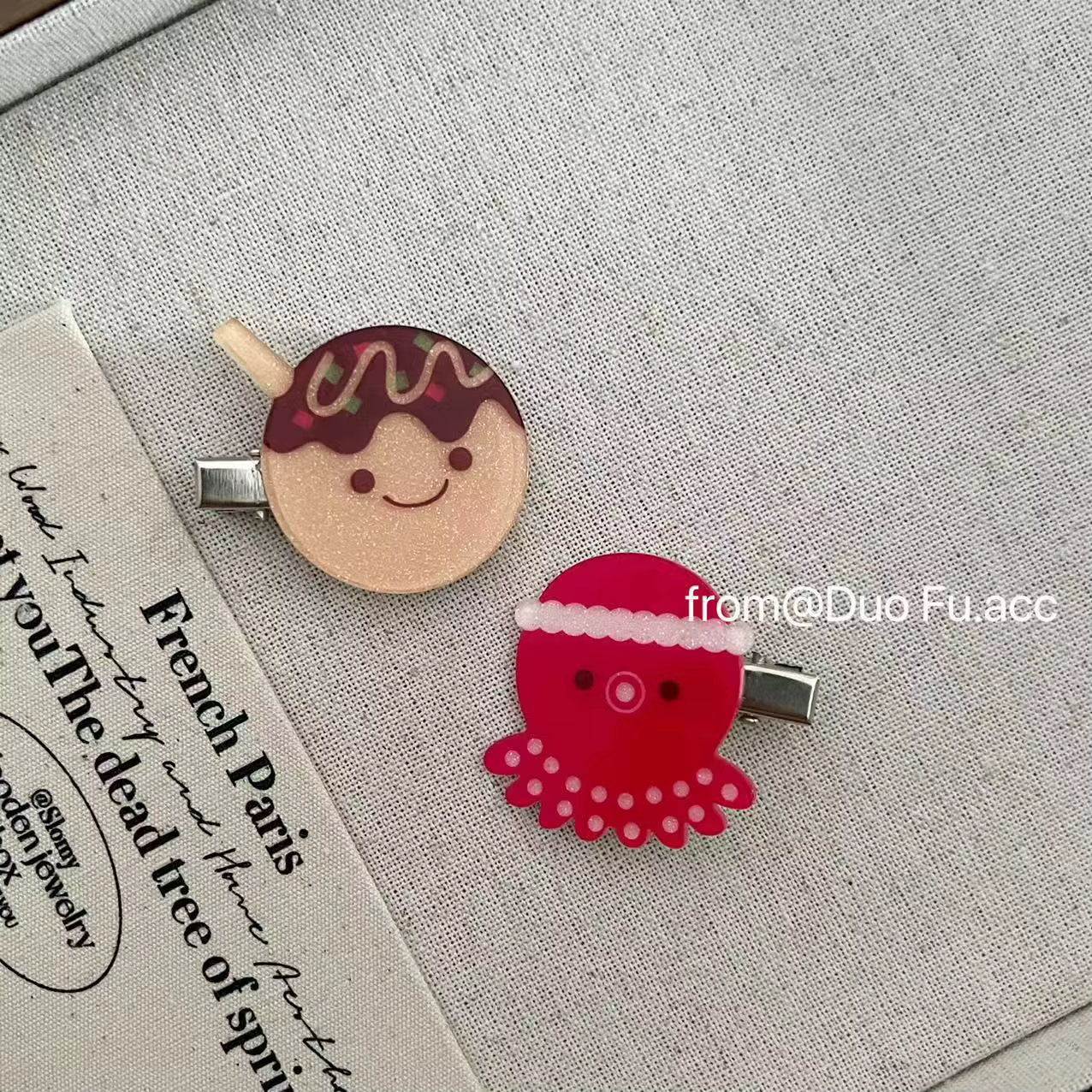 2 pinces à cheveux Takoyaki en forme de pieuvre pour femmes, barrettes en acrylique mignonnes édition limitée Osaka, accessoires de coiffure à thème alimentaire, bijoux