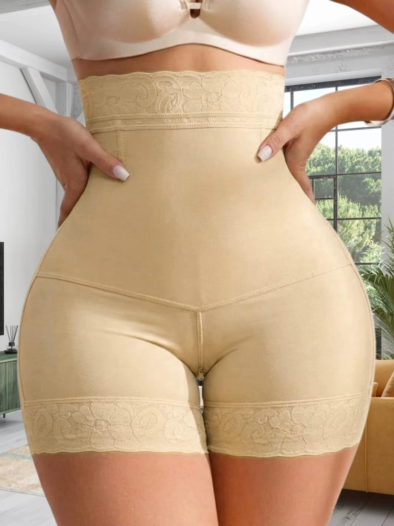 Shorty gainant taille haute pour femme