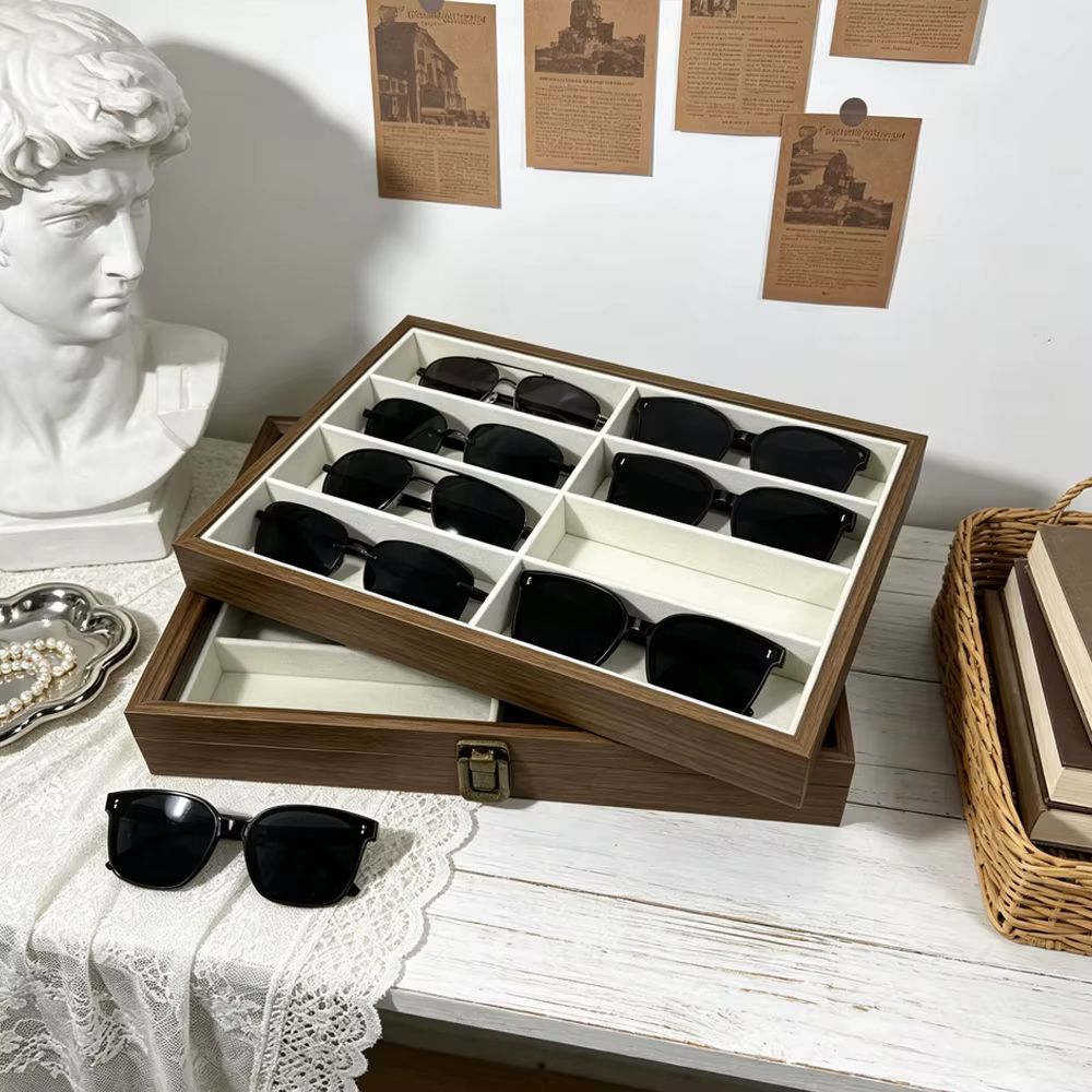 Boîte de rangement Sunshield, une boîte de rangement à huit compartiments pour lunettes de soleil, peut être utilisée pour ranger, présenter et organiser des bijoux et des accessoires